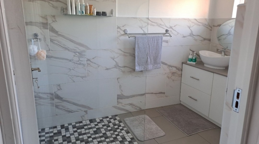 4 Bedroom Property for Sale in Vanes Estate Eastern Cape